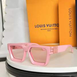 Picture of Louis Vuitton Sunglasses _SKUfw75841775fw